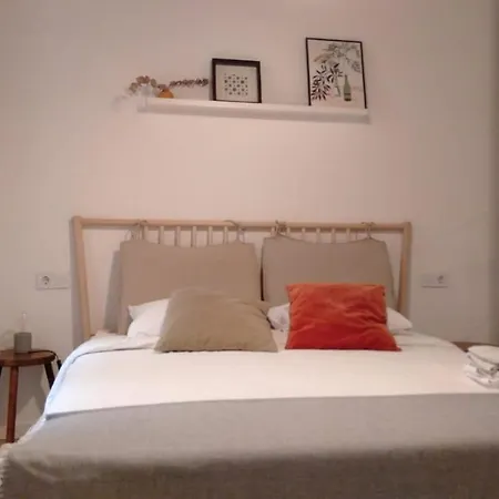 Rambla Old 00 Apartment