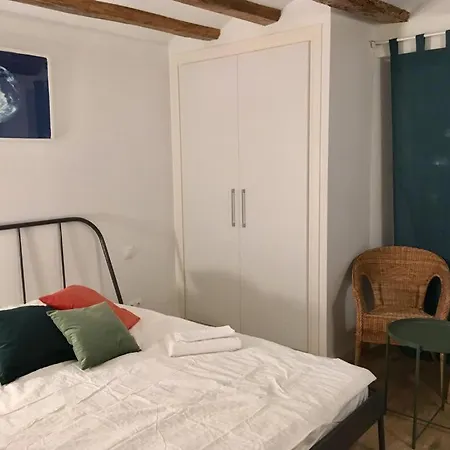 Rambla Old 00 Apartment *
