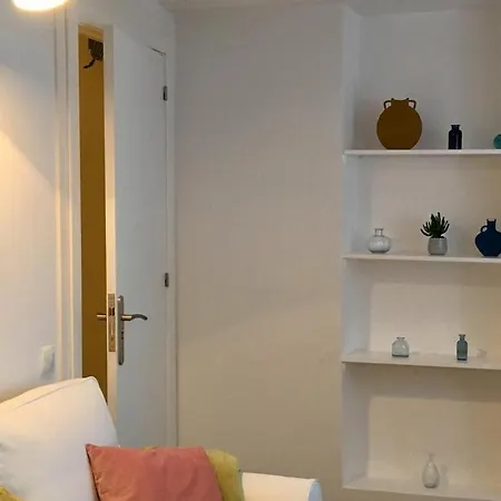 Rambla Old 00 Apartment